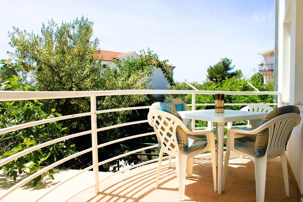 Apartments Niko Trogir Quarto foto